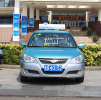 新能換電出租車